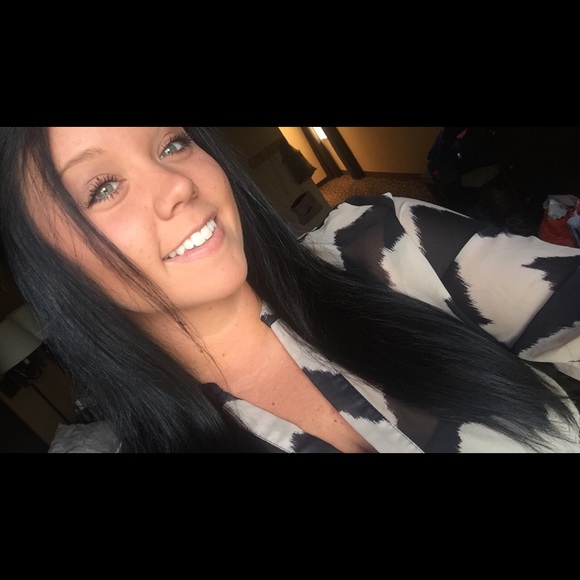 Meet your Posher, Paige - Picture 2 of 2