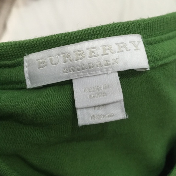 ****SOLD***Burberry t-shirt (boys) - Picture 2 of 3