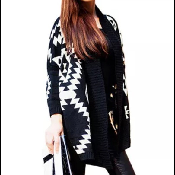 5️⃣🌟🎉HP🎉 Aztec Tribal Dolman Cardigan! NEW! - Picture 2 of 2