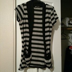 Short sleeve cardigan