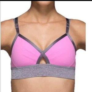 LuluLemon sports bra size 6