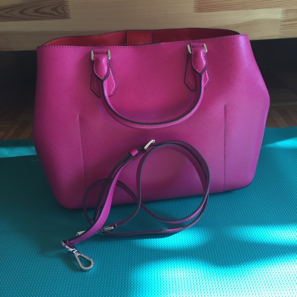 SOLD Michael Kors Large Greenwich Satchel - Picture 2 of 4