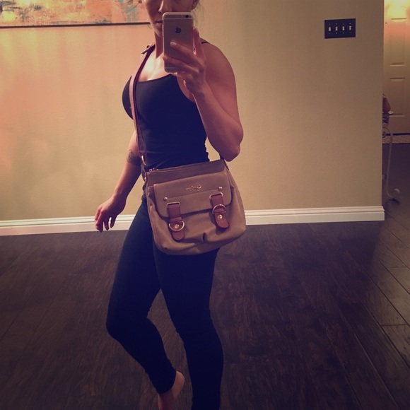 Jessica Simpson tote