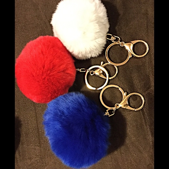 Genuine Rex Rabbit Fur Pom Pom Keychain - Picture 2 of 4