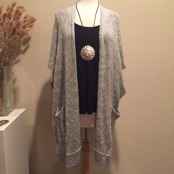 Forever 21 Drape Short-Sleeve Sweater, Size S/M