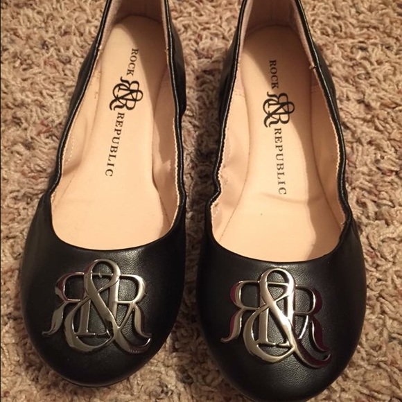 NEW ROCK AND REPUBLIC FLATS