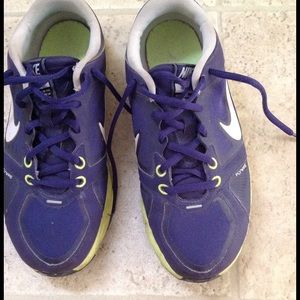 Nike flywire running shoes