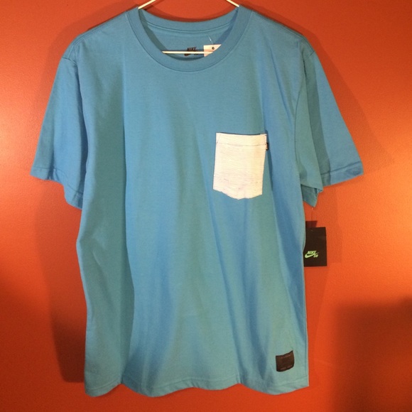 Nike SB shirt NWT