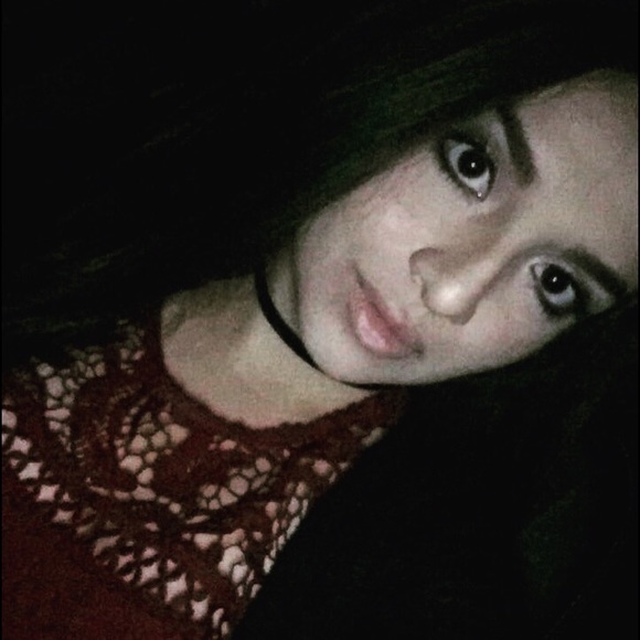 Meet your seller 💕 - Picture 3 of 5