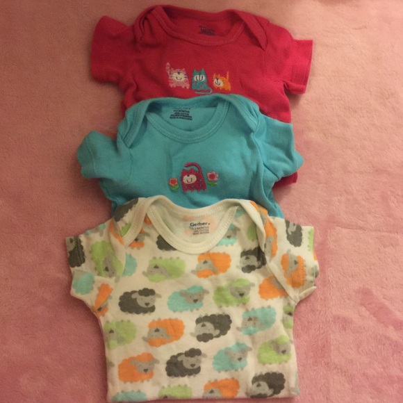 Girl onesies - Picture 3 of 3