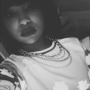 Meet your Posher, Leah