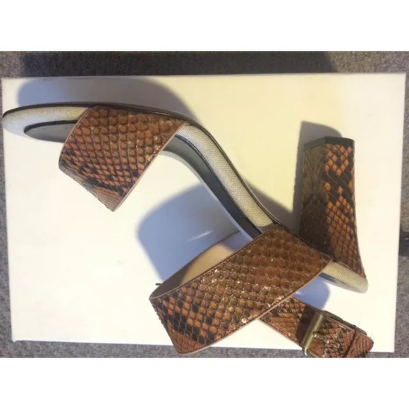 Celine heels size 8.5 us. Authentic and brand new. - Picture 4 of 4
