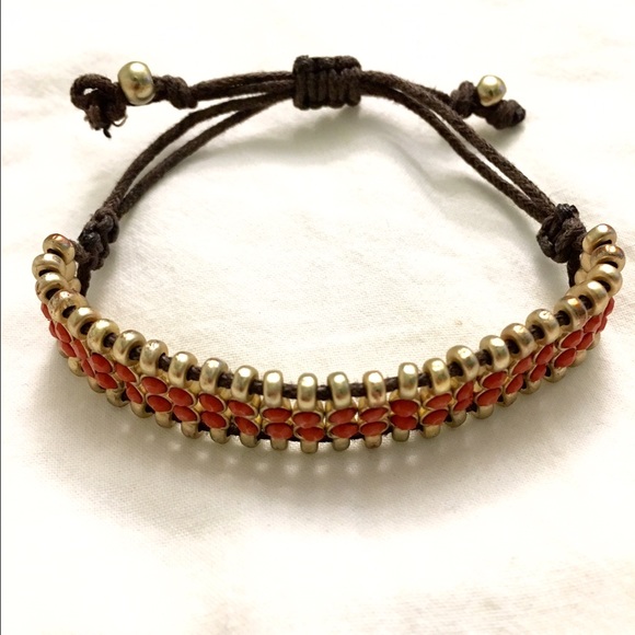 Reversible coral and gold bracelet