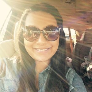 Meet your Posher, Naomi ronnie