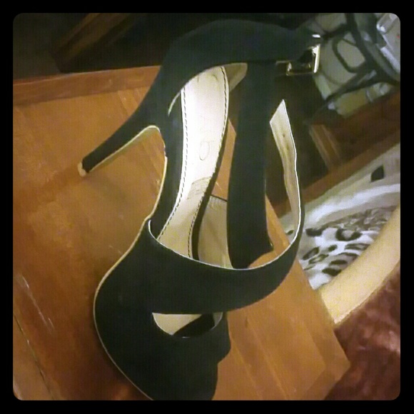 Heels ...never worn