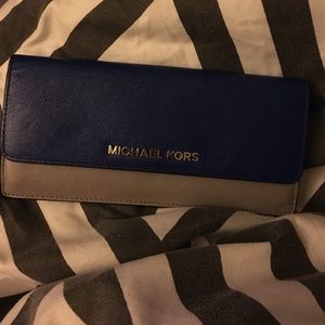 Michael Kors slim wallet