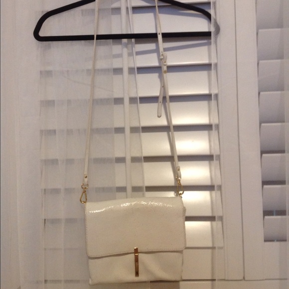 Eggshell side purse, super convenient
