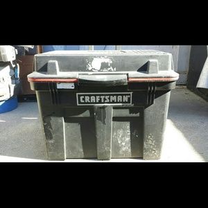 Plastic tool boxes with wheels