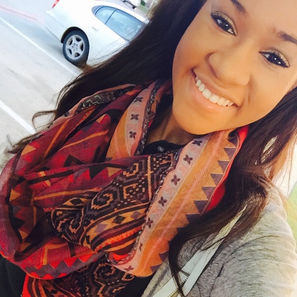Meet your Posher, Kiana - Picture 1 of 1