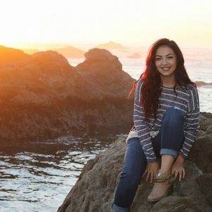 Meet your Posher, Alexis