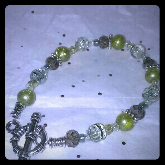 Handmade glass bead bracelet