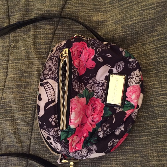 Cross body
