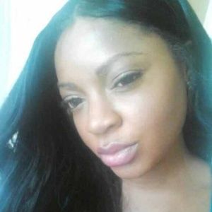 Meet your Posher, Naomi
