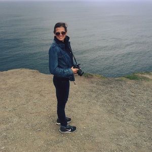 Meet your Posher, Emily