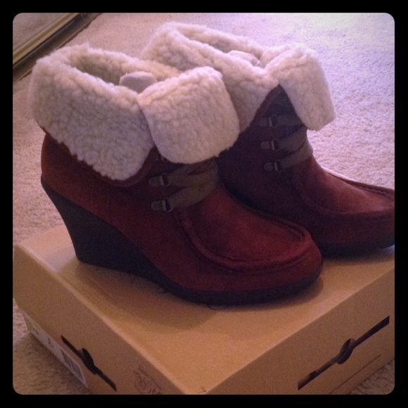 New Cute Wedge Booties