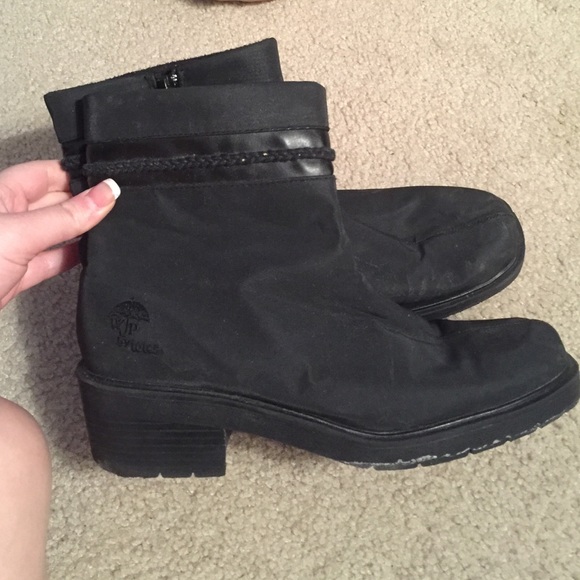 Weather protector boots size 8