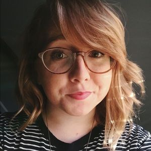 Meet your Posher, Julia