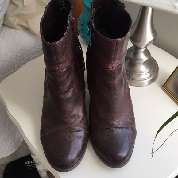 Adam Tucker Me Too Size 9 Brown Leather Boots