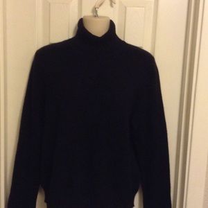 Beautiful black cashmere sweater