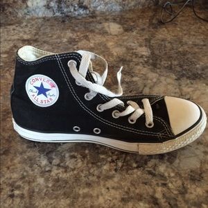 Black size 3 youth Converse