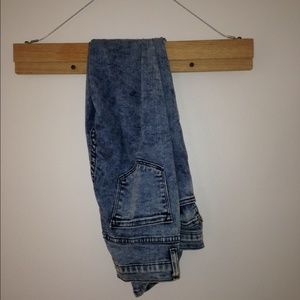 High ride acid wash jeans