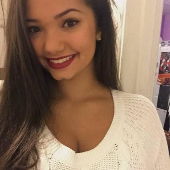 Meet your Posher, Talia - Picture 1 of 1