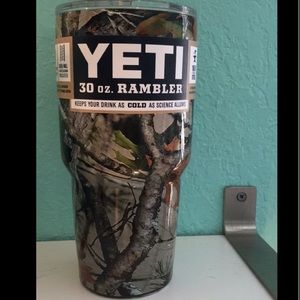 CAMO YETI RAMBLER!