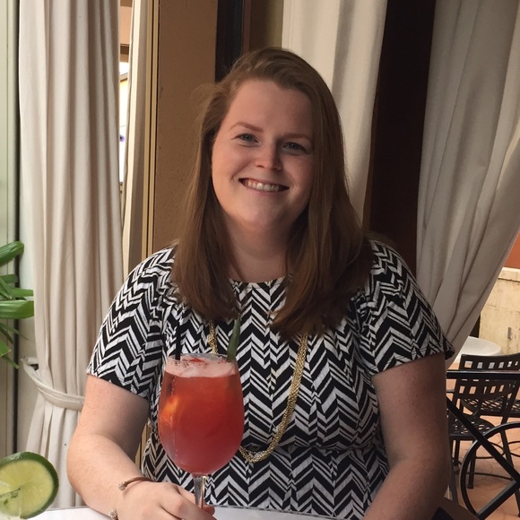 Meet your Posher, Kristin - Picture 2 of 3