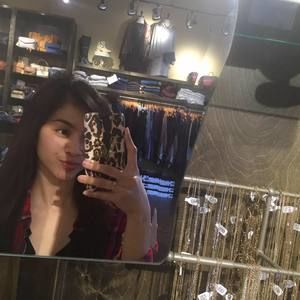 Meet your Posher, Mae