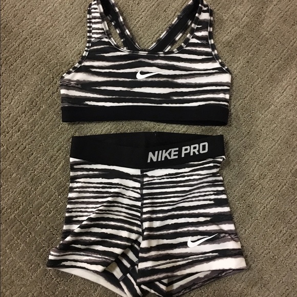 Nike pros - Picture 1 of 1