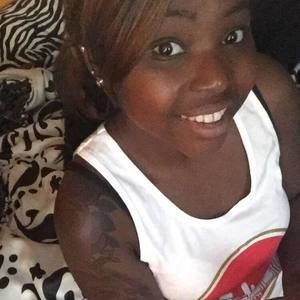 Meet your Posher, Kathia