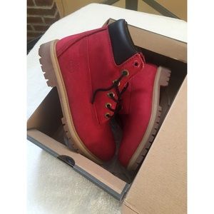 RED LIMITED EDITION TIMBERLAND'S (BRAND NEW"