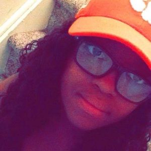 Meet your Posher, Annie