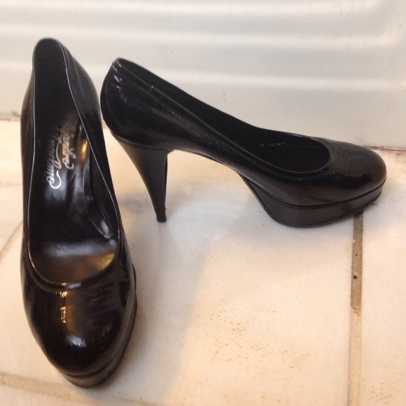 Alejandro Ingelma patent stilettos