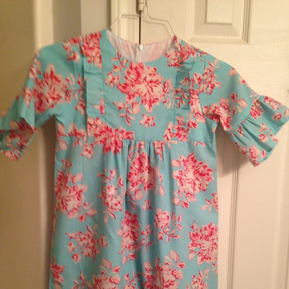 Girl's dress