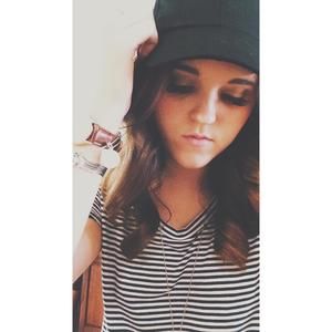 Meet your Posher, Madee