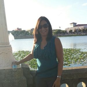 Meet your Posher, Eneida