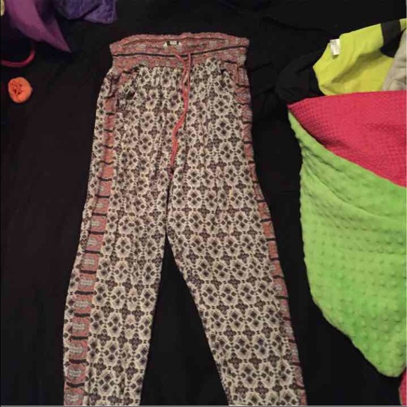 American Eagle pants - Picture 3 of 3