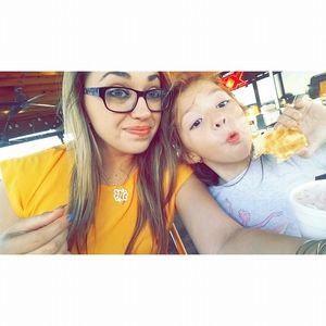 Meet your Posher, Nina