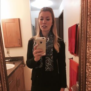 Meet your Posher, Alyson